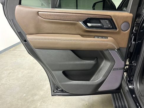 Certified 2025 GMC Yukon Denali Ultimate w/ LPO, Floor Liner Package image 30