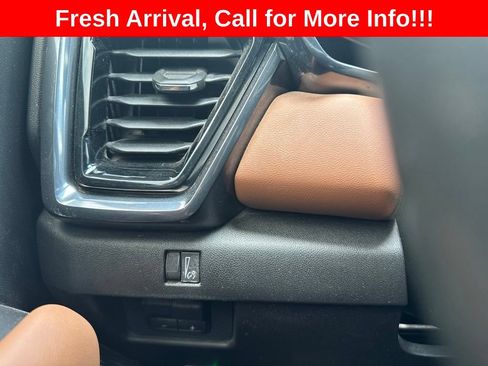 Used 2023 GMC Canyon AT4 w/ AT4 Premium Package AWD/4WD image 16