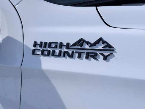 Used 2024 Chevrolet Tahoe High Country AWD/4WD image 29
