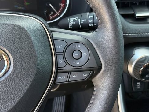 Used 2025 Toyota RAV4 XLE Premium w/ Weather Package AWD/4WD image 19