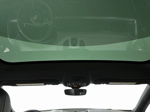 Used 2025 Porsche Cayenne Coupe image 21