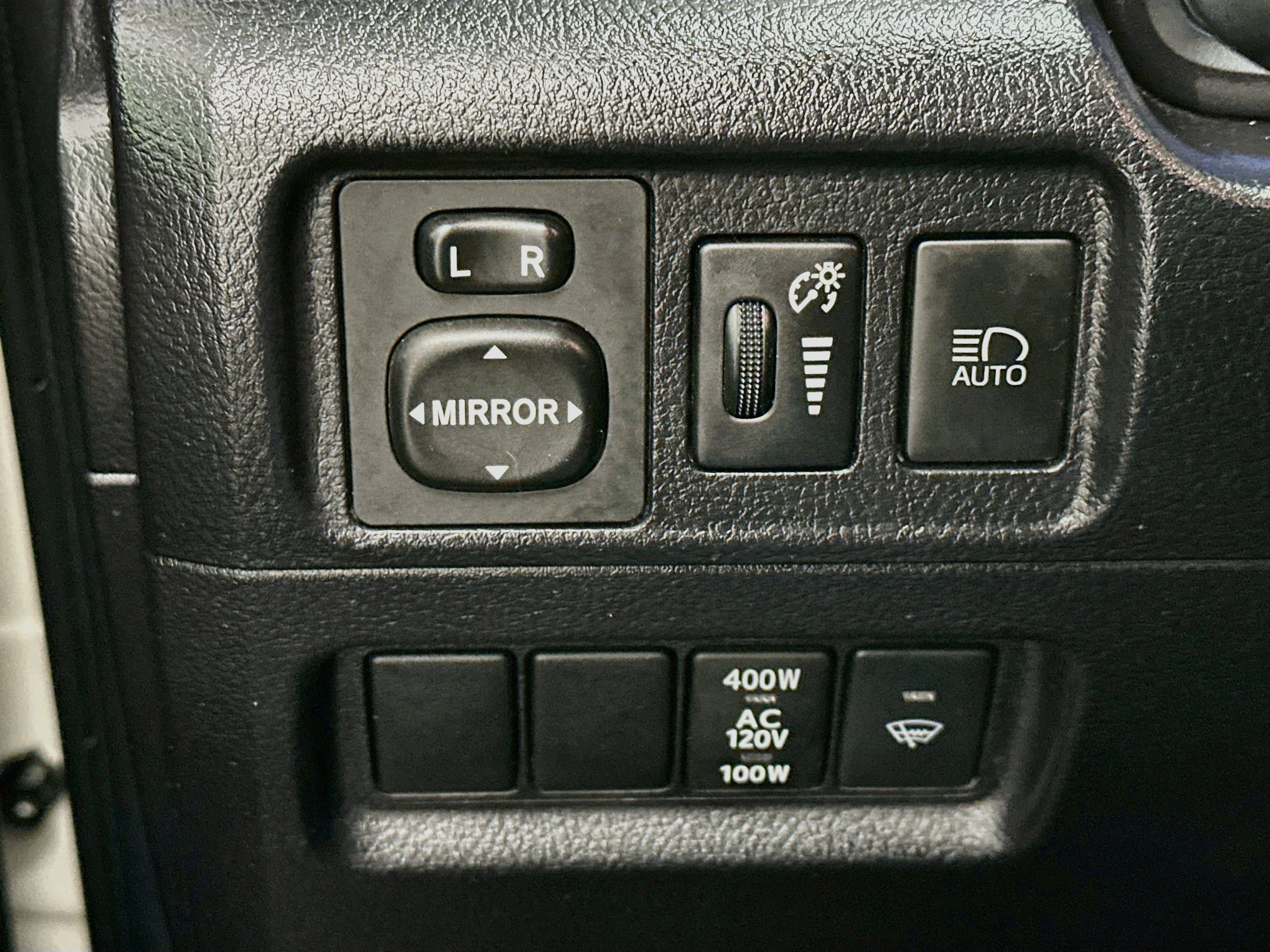 Used 2023 Toyota 4Runner SR5 AWD/4WD image 17