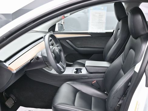 Used 2023 Tesla Model Y Long Range image 16