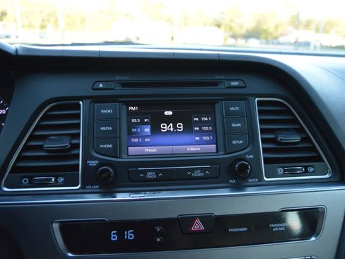 Used 2015 Hyundai Sonata SE w/ Option Group 09 image 13