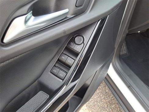 Used 2025 Chevrolet Equinox LT image 19