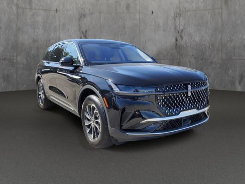 New 2026 Lincoln Nautilus Premier AWD/4WD image 32