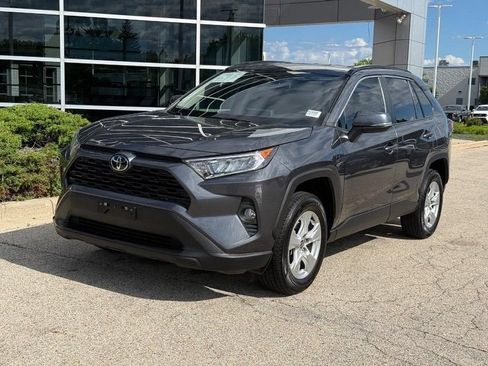 Used 2021 Toyota RAV4 XLE AWD/4WD image 7