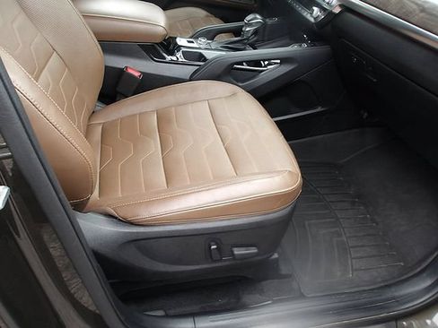 Used 2022 Kia Telluride SX w/ SX Prestige Package AWD/4WD image 10