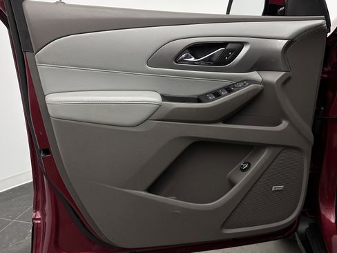 Used 2019 Chevrolet Traverse LT w/ LT Premium Package FWD image 11