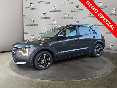 Used 2025 Kia Niro EX