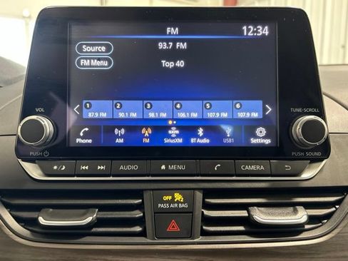 Used 2024 Nissan Altima 2.5 SV AWD/4WD image 29