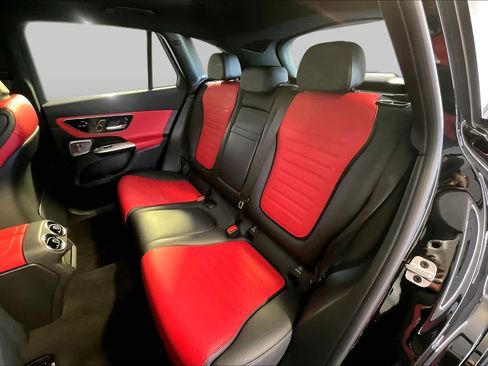 Used 2024 Mercedes-Benz GLC 43 AMG 4MATIC image 21