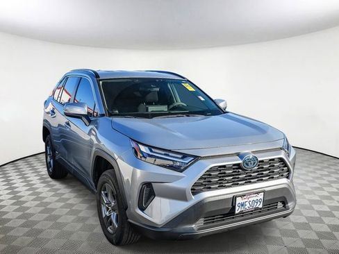Used 2024 Toyota RAV4 XLE image 5