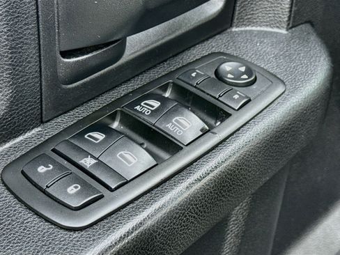Used 2014 RAM 2500 Tradesman w/ Chrome Appearance Group AWD/4WD image 10