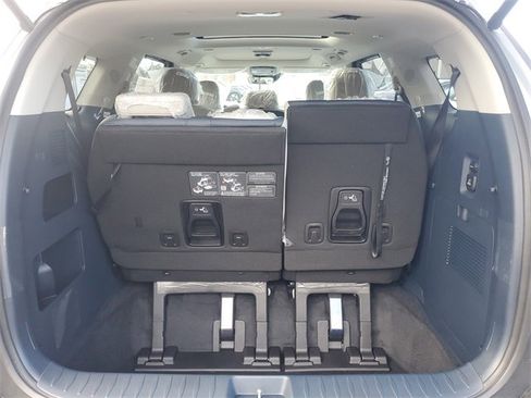 New 2026 Kia Carnival SX image 9