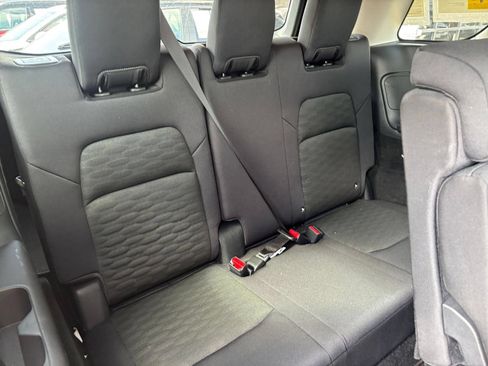 Used 2026 Nissan Pathfinder SV FWD image 31