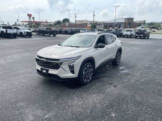 Used 2026 Chevrolet Trax RS w/ Sunroof Package FWD video 1