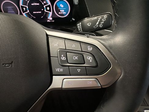 Used 2024 Volkswagen Atlas Peak Edition SE AWD/4WD image 34
