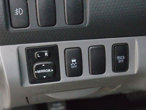 Used 2014 Toyota Tacoma 4x4 Double Cab image 17