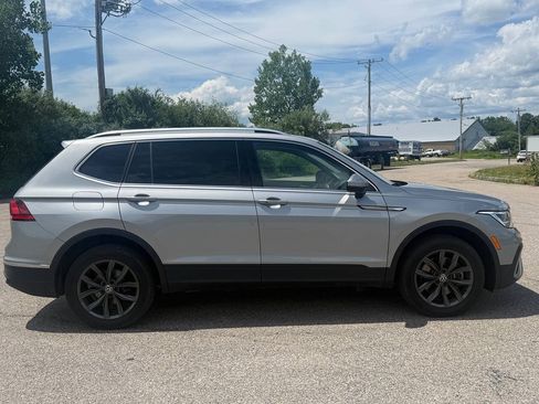 Used 2023 Volkswagen Tiguan SE FWD image 6