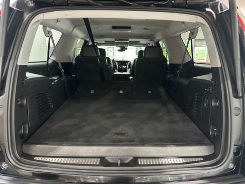 Used 2019 Cadillac Escalade ESV Premium Luxury AWD/4WD image 37