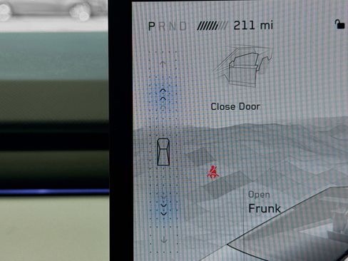 Used 2024 Tesla Cybertruck AWD Crew Cab image 13