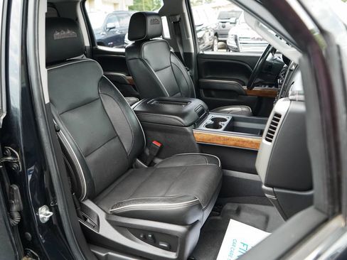 Used 2018 Chevrolet Silverado 1500 High Country AWD/4WD image 13