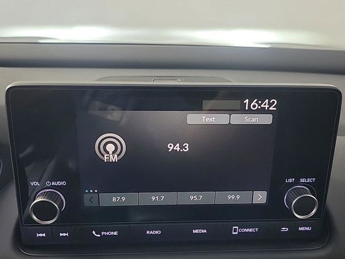 Certified 2025 Honda HR-V Sport image 30