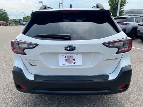 Certified 2025 Subaru Outback Premium AWD/4WD image 6