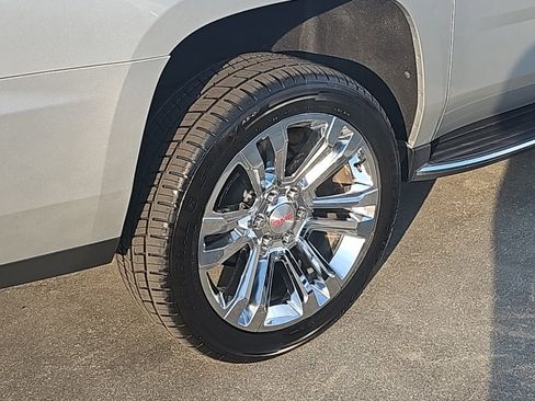 Used 2019 GMC Yukon XL SLT w/ Open Road Package image 10