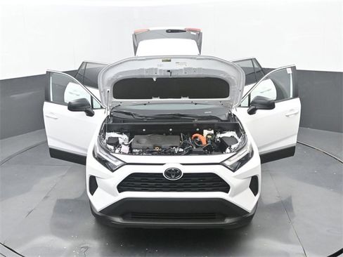 Used 2025 Toyota RAV4 LE image 33
