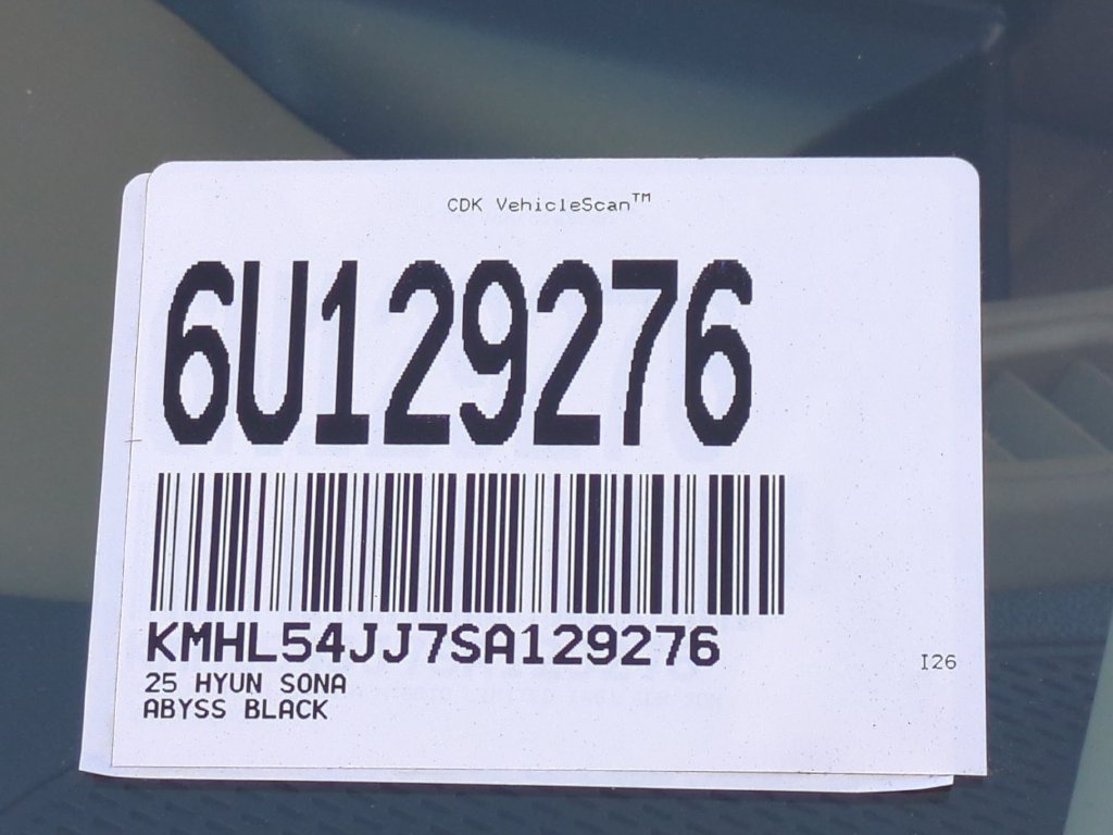 Used 2025 Hyundai Sonata Limited FWD image 33