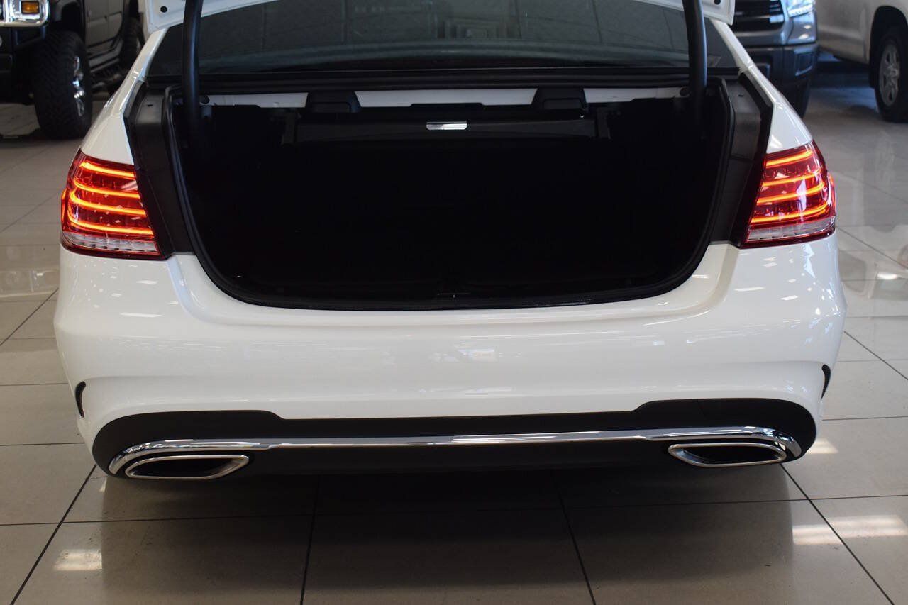 Used 2016 Mercedes-Benz E 400 Sedan image 14
