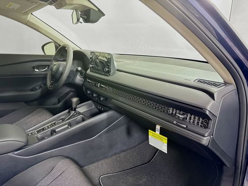 Used 2025 Honda Accord SE image 29