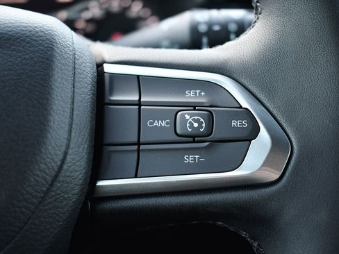 New 2026 Jeep Compass Latitude AWD/4WD image 16