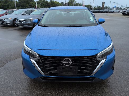 Used 2024 Nissan Sentra SV FWD image 3
