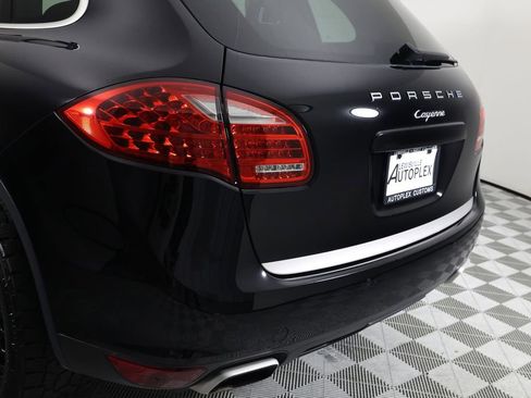 Used 2014 Porsche Cayenne Diesel Platinum Edition AWD/4WD image 56