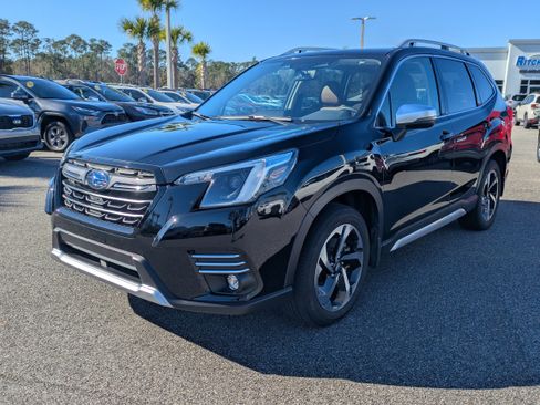 Certified 2022 Subaru Forester Touring w/ Popular Package #3 image 8