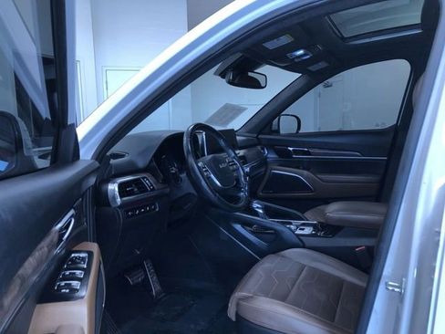 Used 2022 Kia Telluride SX w/ SX Prestige Package AWD/4WD image 11
