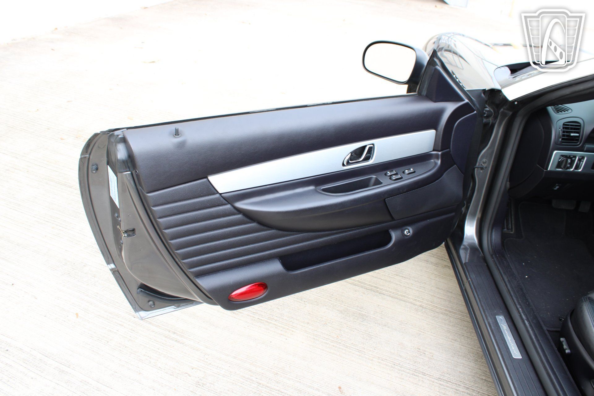 Used 2003 Ford Thunderbird RWD image 17