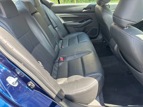 Used 2023 Nissan Altima 2.5 SR w/ SR Premium Package FWD image 15