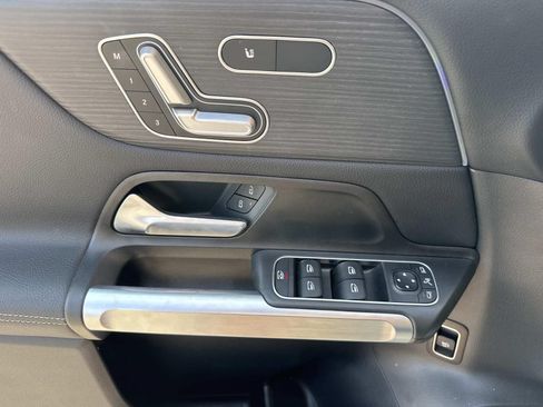 Used 2026 Mercedes-Benz GLB 250 image 21