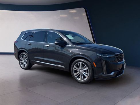 Used 2020 Cadillac XT6 Premium Luxury image 7