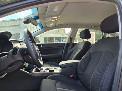 Used 2020 Kia Optima LX image 2