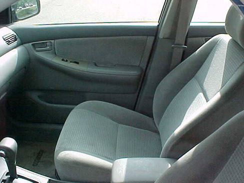 Used 2005 Toyota Corolla LE FWD image 13