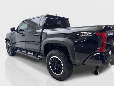 Used 2026 Toyota Tacoma TRD Off-Road w/ TRD Off Road Upgrade Package AWD/4WD image 14