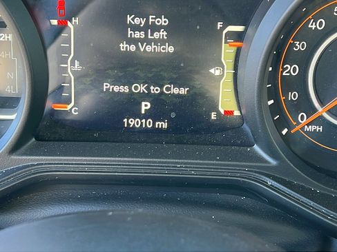 Used 2024 Jeep Gladiator Sport image 31