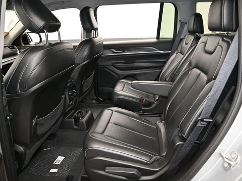 Used 2023 Jeep Grand Cherokee L Limited image 31