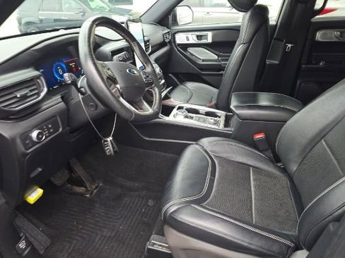 Used 2020 Ford Explorer ST w/ Premium Technology Package image 2