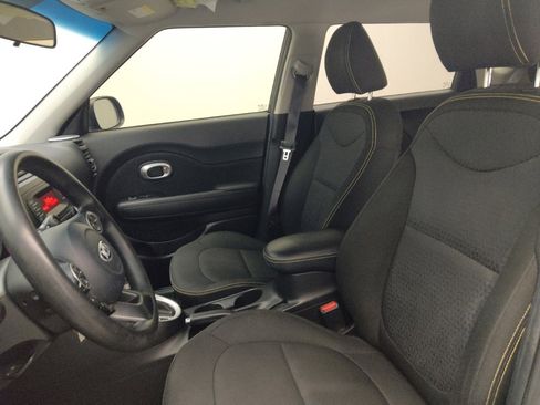 Used 2014 Kia Soul + image 17